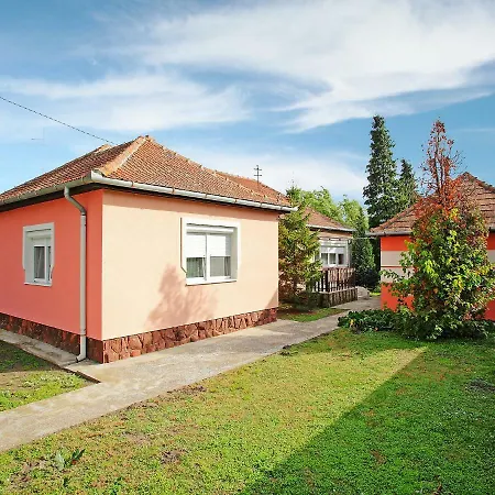 Apricot By Interhome *